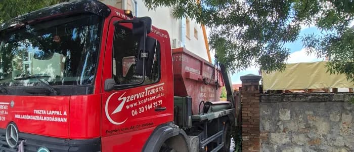 Szerviz Trans konténer munka közben
